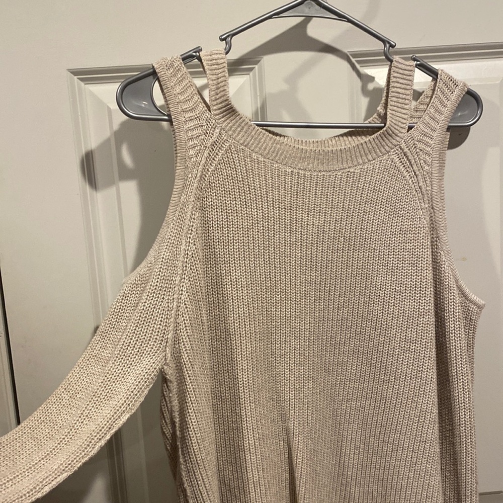 Hollister sweater